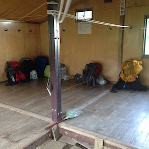 美瑛富士避難小屋内