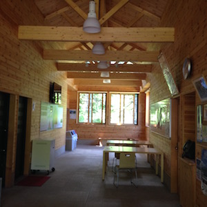 北麓野営場管理棟内部