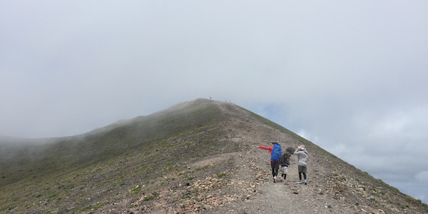 樽前山頂までもう少し